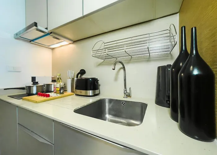 Walk To Bts Ekkamai L Urban Sukhumvit Living L Fast Wifi
